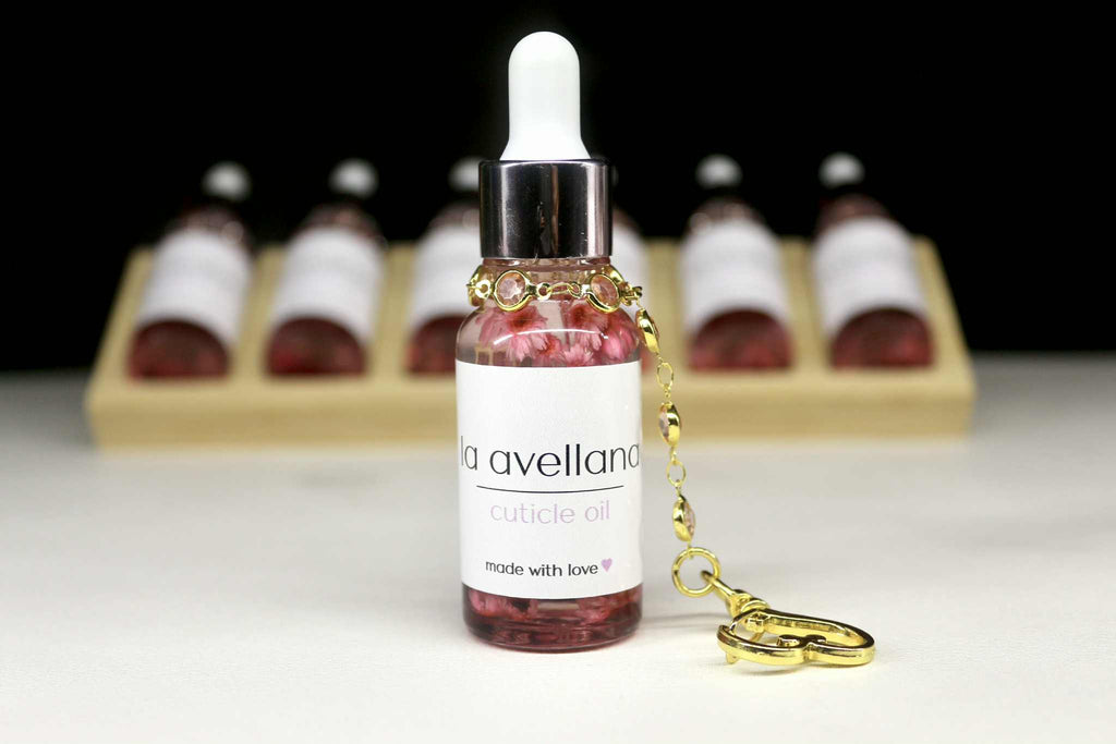 La Avellana Cuticle | Long Lasting Nails