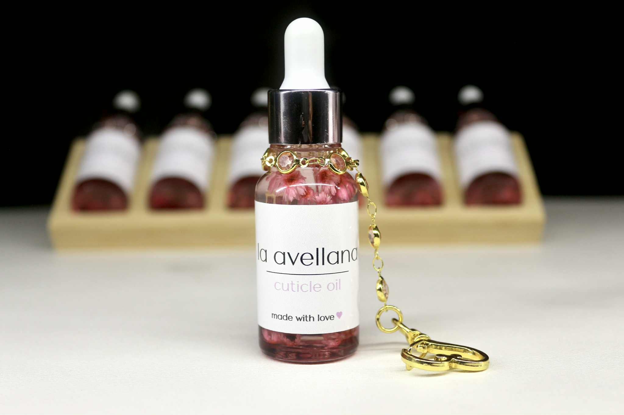 La Avellana Cuticle | Long Lasting Nails